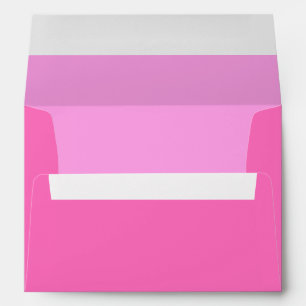 Enveloppe personnalisée rose avec adresse de retou