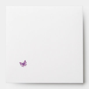 Enveloppe pourpre de mariage de coeur de papillon