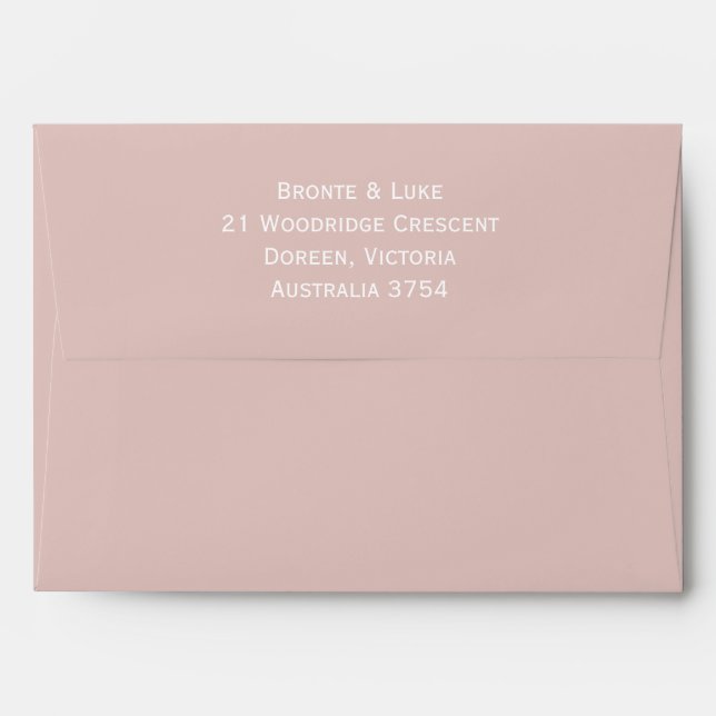 Enveloppe rose gomme avec doublure d'amour rose (Dos (Haut rabat))