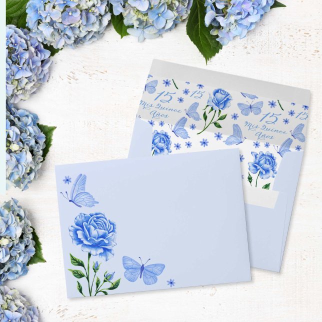 Enveloppe Roses bleus et papillons Quinceañera Anniversaire (Blue Roses and Butterflies Quinceañera Birthday Envelope)