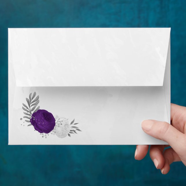 Enveloppe royal violet & fleurs blanches argent mariage (Hand)