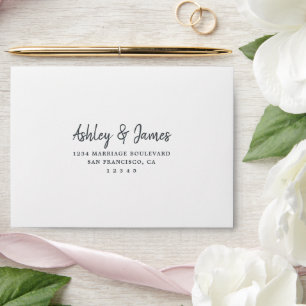 Enveloppe RSVP blanche adressée à soi-même