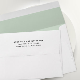 Enveloppe simple pastel vert avec adresse de retou