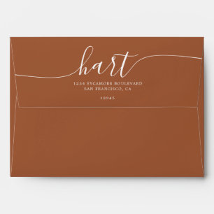 Enveloppe Terracotta avec script blanc Adresse de retour