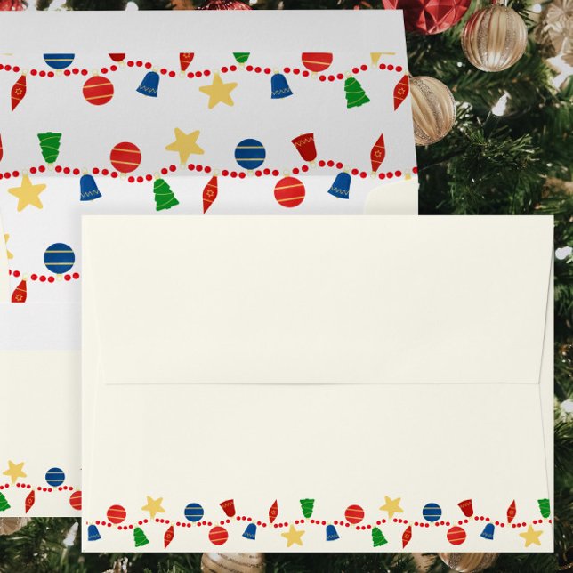 Enveloppe Vintage ornements de Noël sur perles rouges (Merry vintage Christmas ornaments holiday envelope)