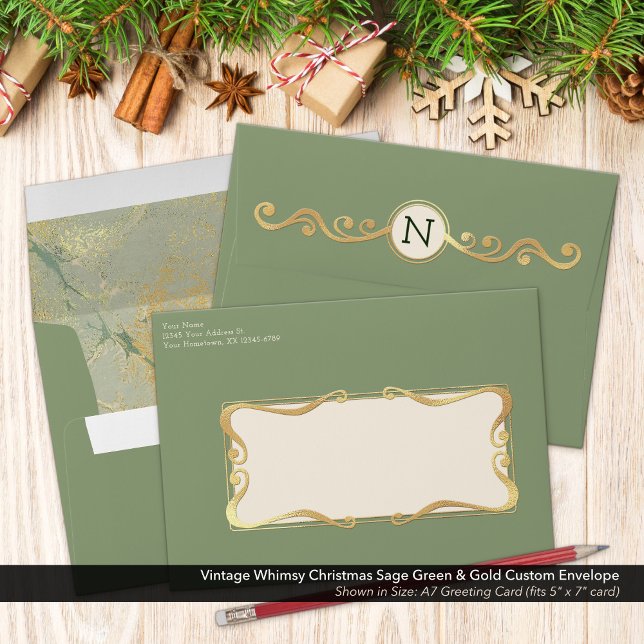 Enveloppe Vintage Whimsy Christmas Sage Vert & Or Personnali (Vintage Whimsy Holiday Sage Green & Gold Envelopes, Customized with Your Return Address & Initial)