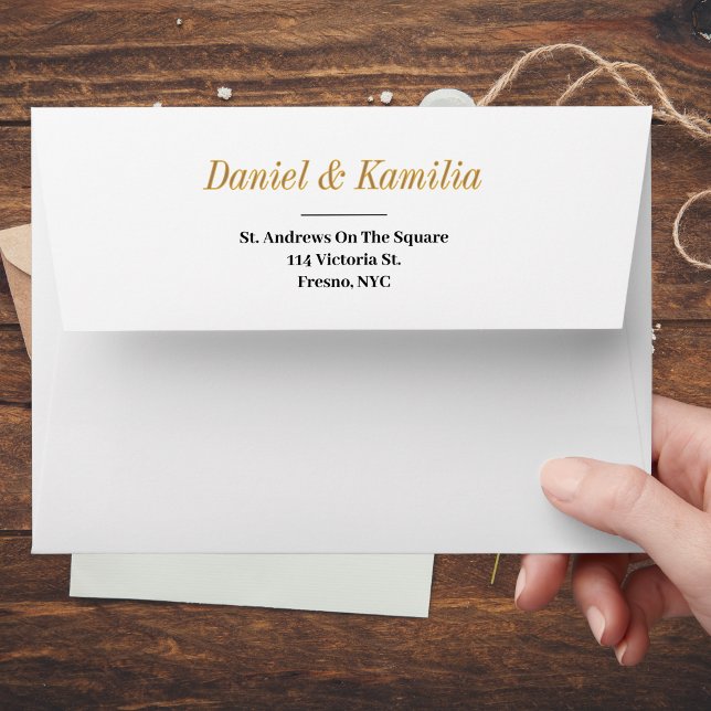 Enveloppes de Mariage floral bleu et blanc rustiqu (Rustic Dusty Blue & White Floral Wedding Envelopes)