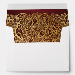 Enveloppes Dentelle en feuilles d'or sur arrière - plan roug