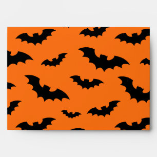 Enveloppes d'Halloween en noir et orange avec chau