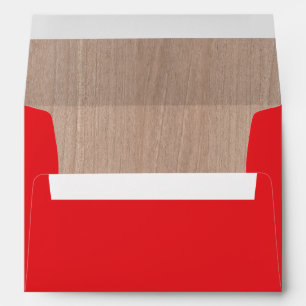 Enveloppes invitation rouge rayée par fibre de bois rustique