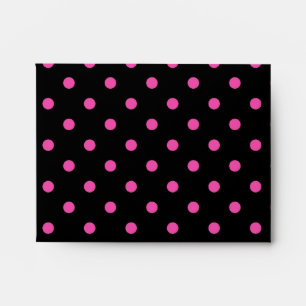 Enveloppes noires pois roses et élégantes.