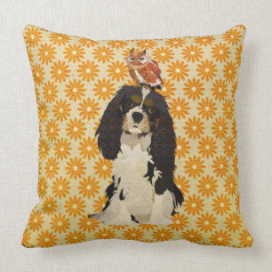 Épagneul du Roi Charles et coussin cavaliers de