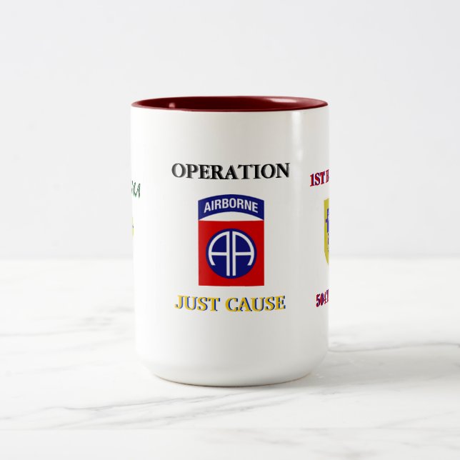 ęr Tasse de saut de combat de cause de milliard (Centre)