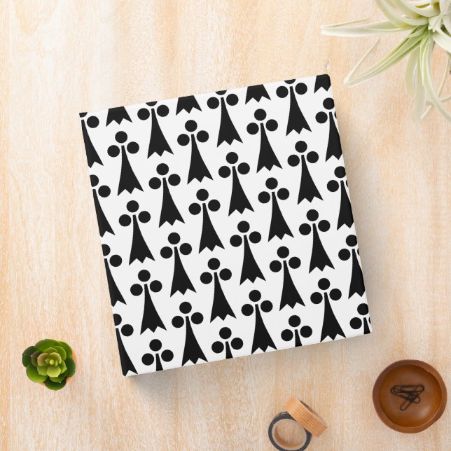 Ermine Pattern, Medieval Pattern, Black on White Binder (In Situ)