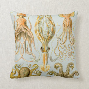 Ernst Haeckel’s Gamochonia Throw Pillow