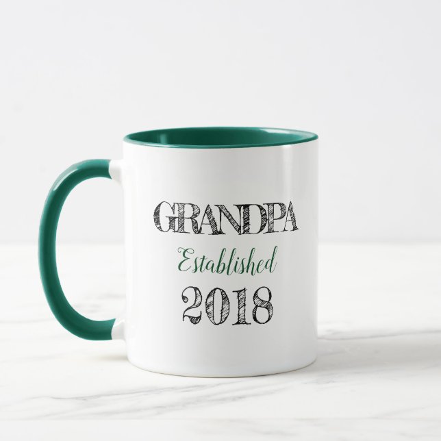Est de grand-papa. Tasse 2018 de cadeau (Gauche)