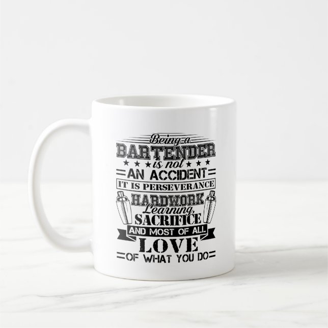 Étant une tasse de barman (Gauche)