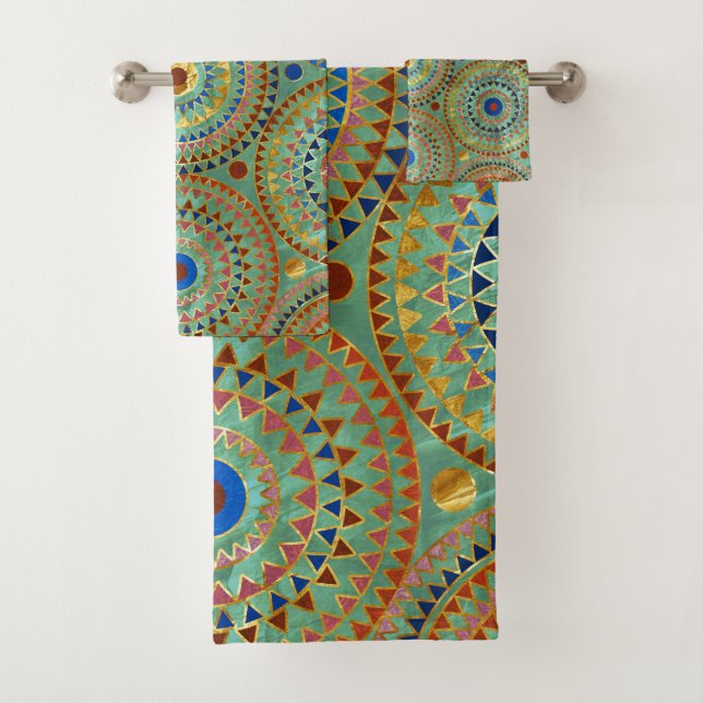 Ethnic geometric circles pattern with golden accen bath towel set (Insitu)