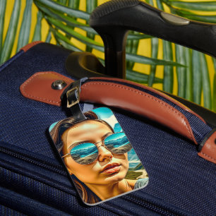 Étiquette À Bagage Belle femme en lunettes de soleil Montagne Reflect