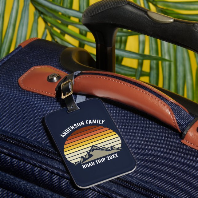 Étiquette À Bagage Carte Retro Sunset Mountain bleu marine (Insitu Rectoal 1)