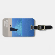 Chat noir sous la nuit étoilée pleine lune