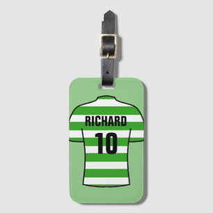 Étiquette À Bagage Chemise de football dans des cerceaux verts