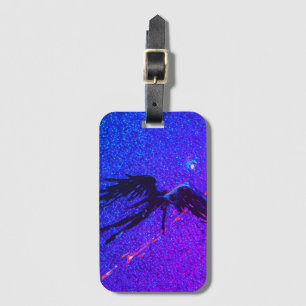 Étiquette À Bagage Chiffre à ailes foncées volant à travers l'espace