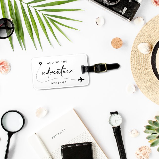 Étiquette À Bagage Et ainsi commence l'aventure Noir et Blanc  (Créateur téléchargé)