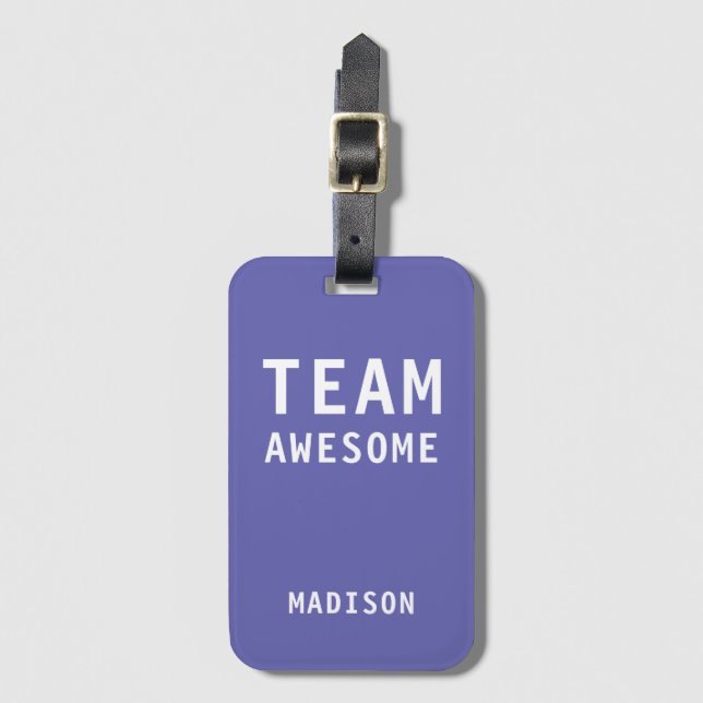 Étiquette À Bagage Funky Team Awesome Purple Nom Personnalisé (Devant Vertical)