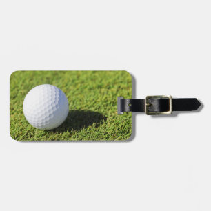 Étiquette À Bagage Golf Ball On Green Grass Course - Customisé