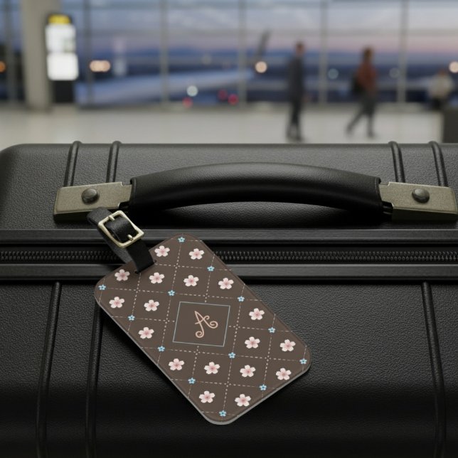 Étiquette À Bagage Joli Plat De Fleur Rose Et Bleu Sur Brown (Créateur téléchargé)