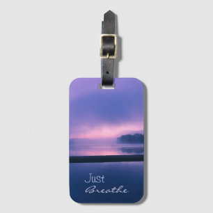Étiquette À Bagage Lever de soleil rose et violet sur l'eau Respirer 