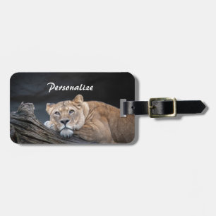Étiquette À Bagage Lion féminin reposant dans la jungle Personnaliser