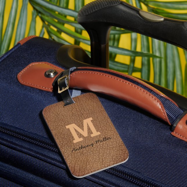 Étiquette À Bagage Monogramme Chic Cuir Brown Nom Script Moderne (Insitu Rectoal 1)