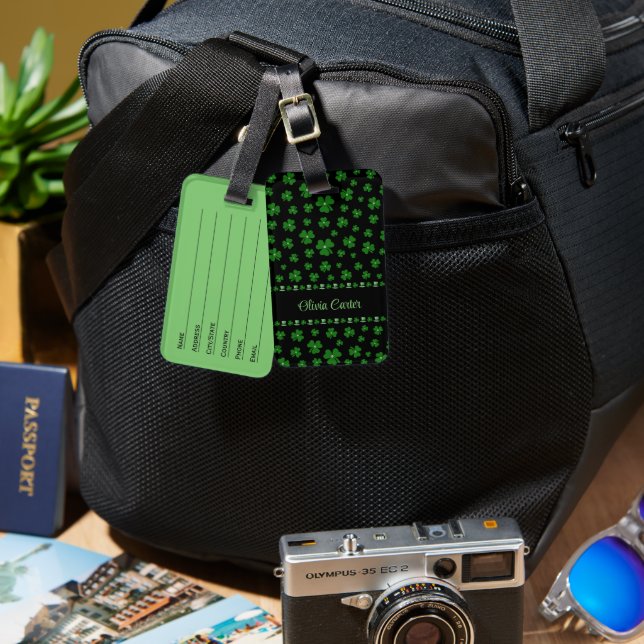 Étiquette À Bagage Personalized St. Patrick’s Day Shamrock on Black (Recto & Verso)