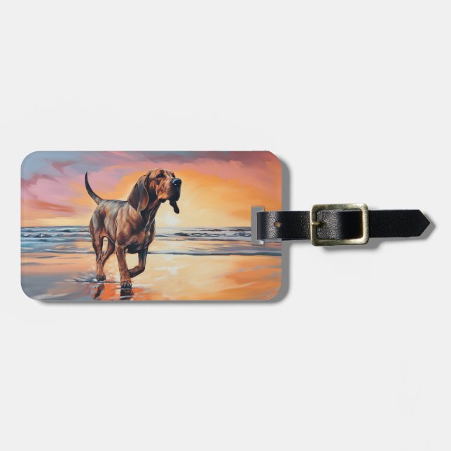 Étiquette À Bagage Sandy Paws Bloodhound Dog on Beach Sunset (Devant horizontal)