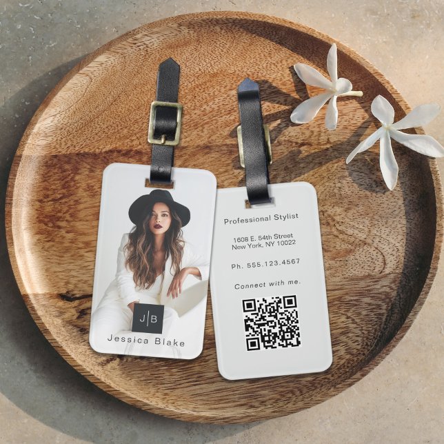 Étiquette À Bagage Style Moderne Entrepreneur Monogramme Photo QR Cod (Créateur téléchargé)