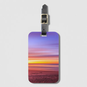 Étiquette À Bagage Sunset Sky sur plage et mer