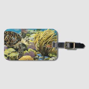 Étiquette À Bagage Tortue de mer de Hawksbill au-dessus d'un T-shirt