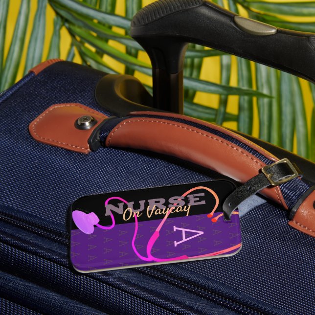 Étiquette À Bagage Vacay Infirmière Monogramme Motif couleur violet n (Insitu Rectoal 3)