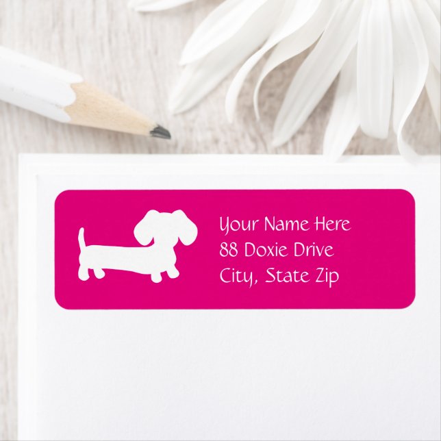 Étiquette d'adresse de retour de Dachshund rose po (En situation)