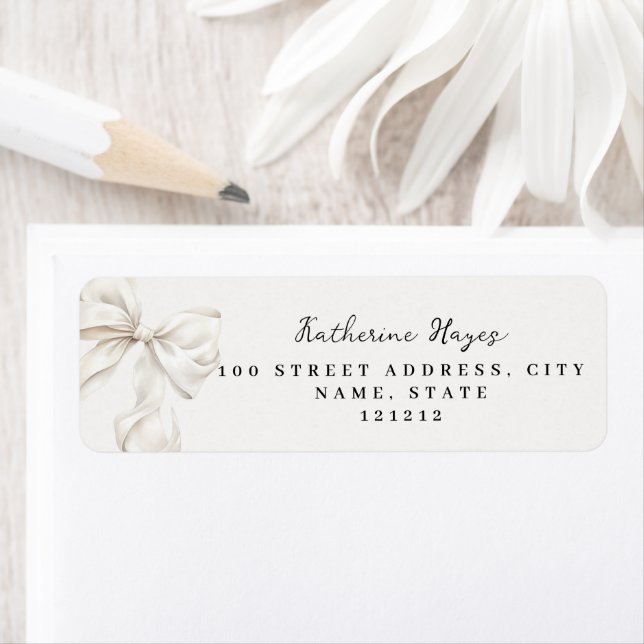 Étiquette d'adresse de retour de mariage avec nœud (En situation)