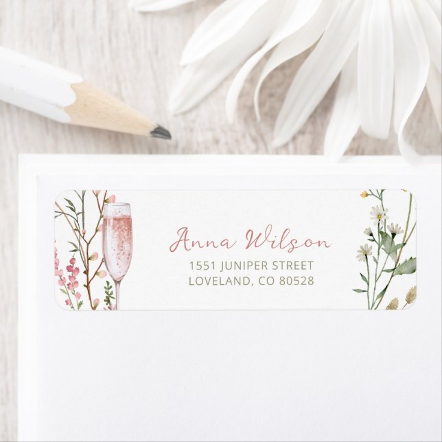 Étiquette d'adresse de retour de mariage Petals an (En situation)