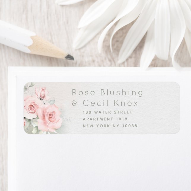 Étiquette d'adresse de retour Mariage Rose (En situation)