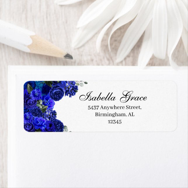 Étiquette d'adresse de retour Royal Blue Floral (En situation)