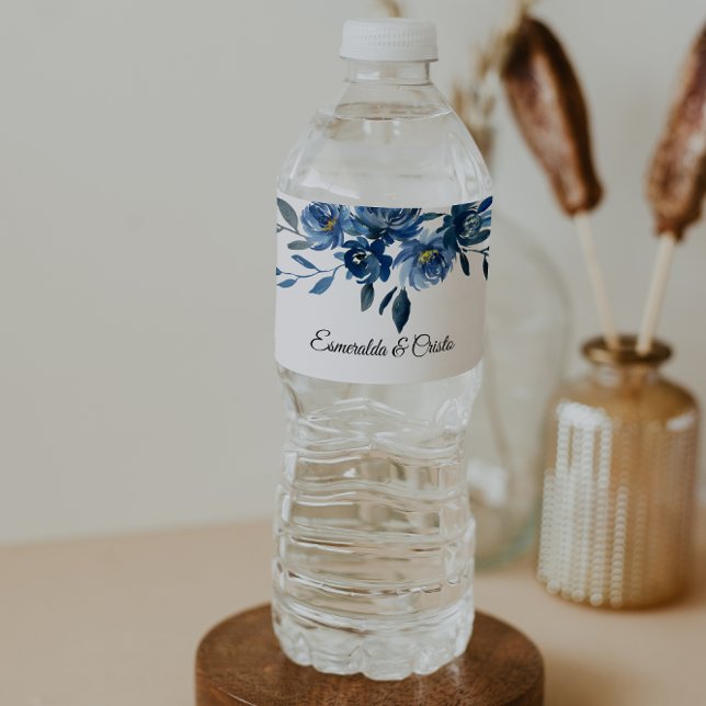 Étiquette de bouteille d'eau Floral bleu moderne (Créateur téléchargé)