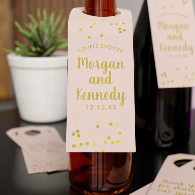 Étiquette de bouteille pour enterrement de vie de  (Add your name and shower date to these blush pink and gold confetti bottle tags)