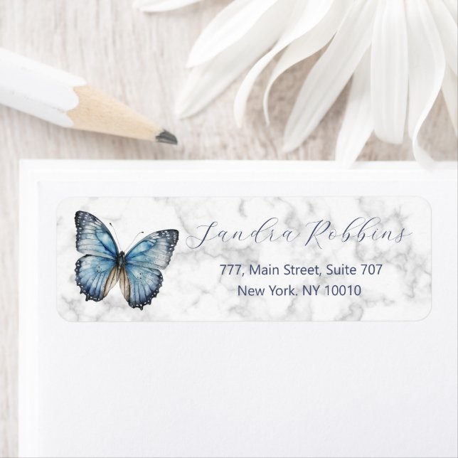 Étiquette de papillon bleu romantique (En situation)