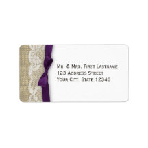 Dentelle et ruban violet foncé