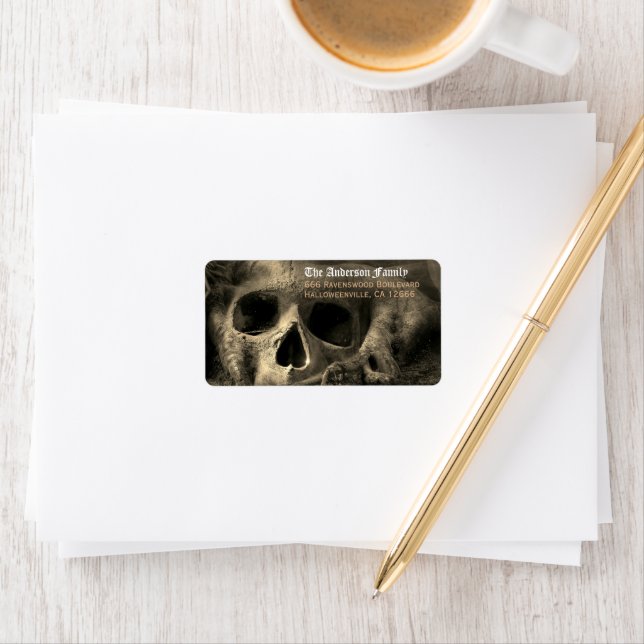 Étiquette Déplaisant Haunted Skull Halloween Adresse de reto (En situation)